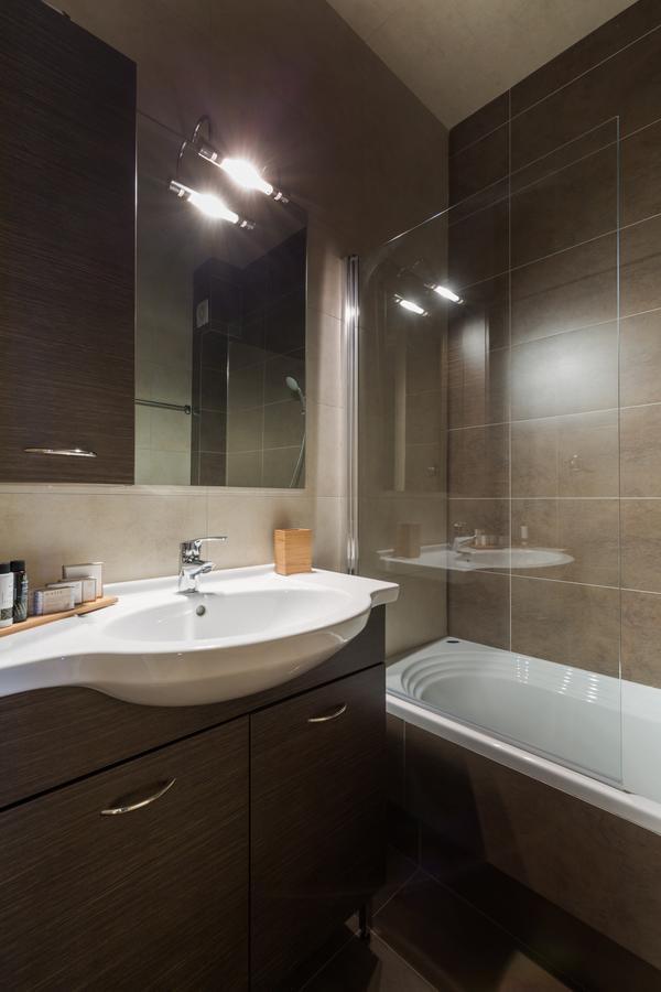 Stylish And Spacious 2Bd - Thiseio By Upstreet أثينا المظهر الخارجي الصورة