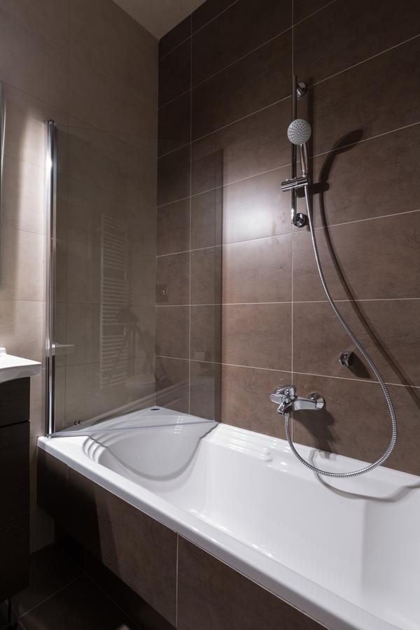 Stylish And Spacious 2Bd - Thiseio By Upstreet أثينا المظهر الخارجي الصورة